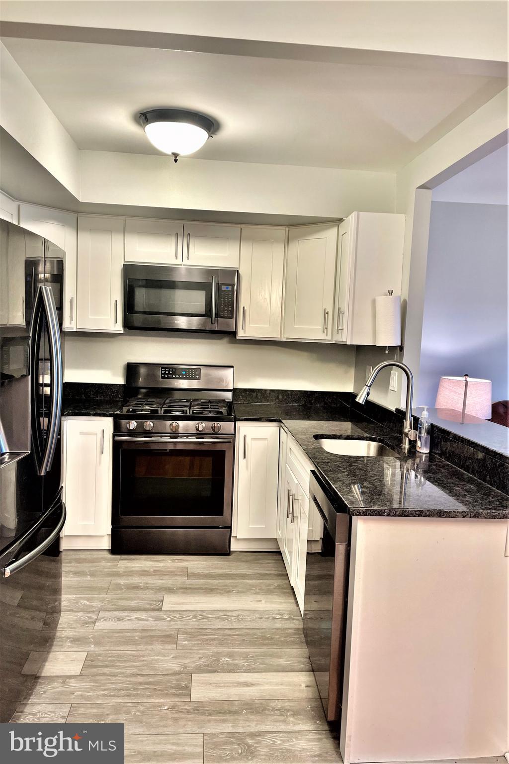 10205 West Keswick Road Philadelphia, PA 19114 - Photo 13 of 28 Gallery Image 13