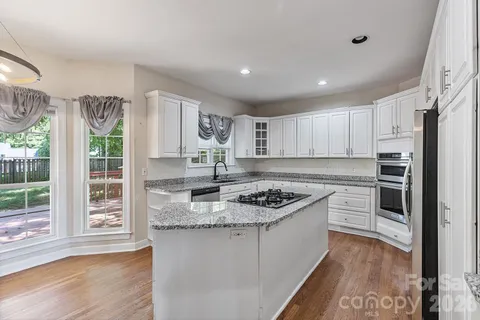 $500,000 | 9111 Brocklehurst Lane, Charlotte, NC 28215