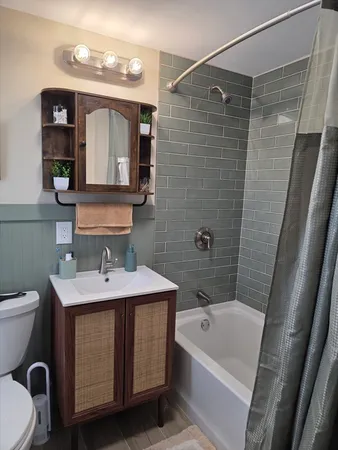 $2,600 | 1081 Main Street, Unit L, Woburn, MA 01801