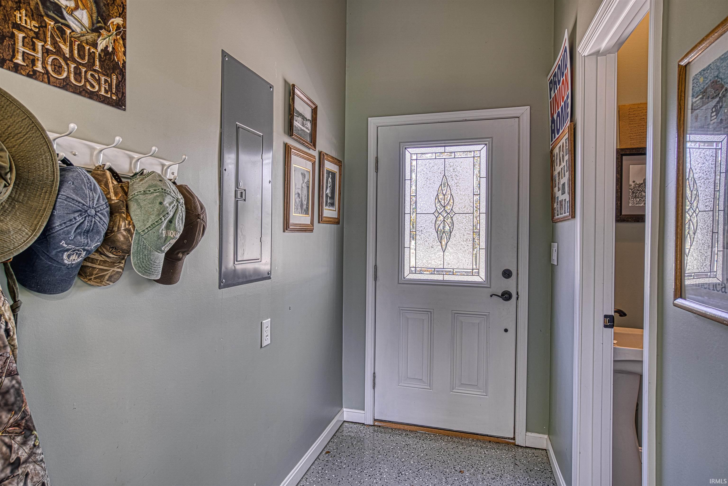 5739 Sharon Road Newburgh, IN 47630 - Photo 5 of 36 Gallery Image 5