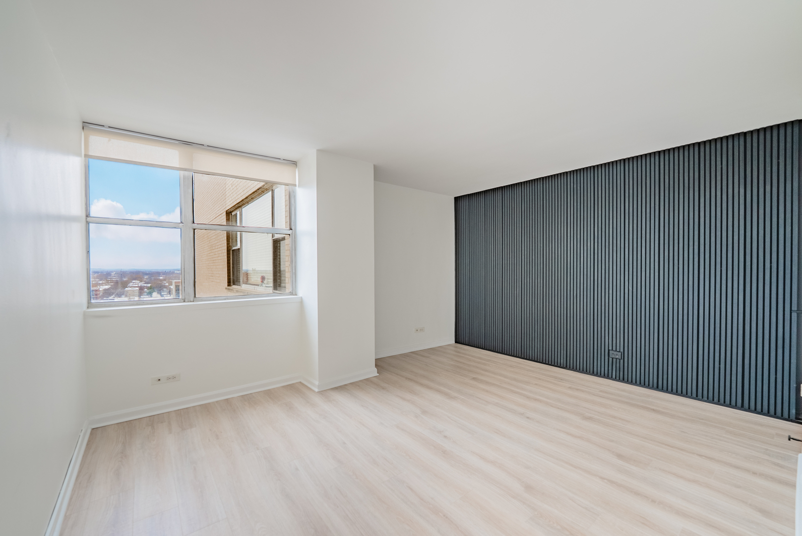 6301 North Sheridan Road, Unit 14J Chicago, IL 60660 - Photo 9 of 24