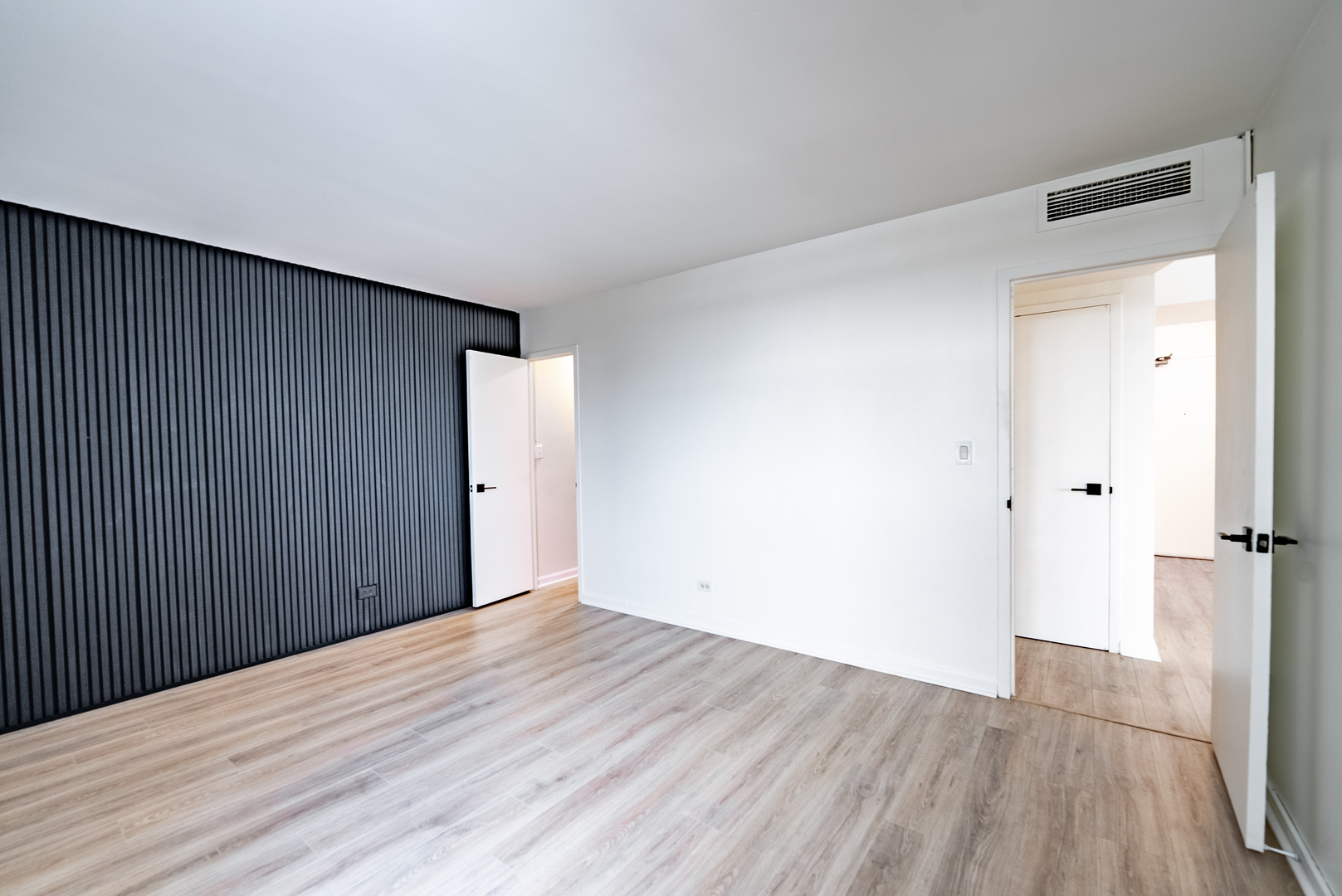 6301 North Sheridan Road, Unit 14J Chicago, IL 60660 - Photo 10 of 24