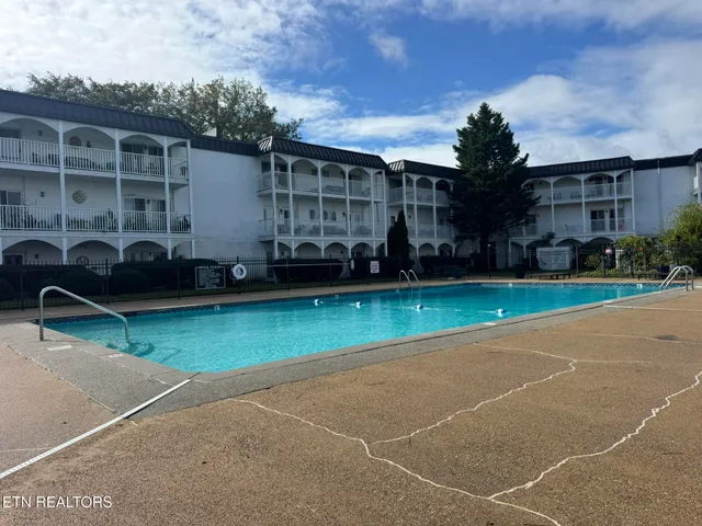 $275,000 | 5709 Lyons View Pike, Unit 1116, Knoxville, TN 37919