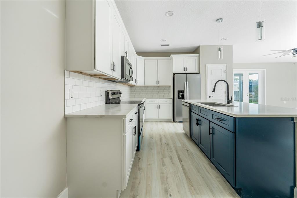 1011 Johnston Road Southeast Palm Bay, FL 32909 - Photo 11 of 47