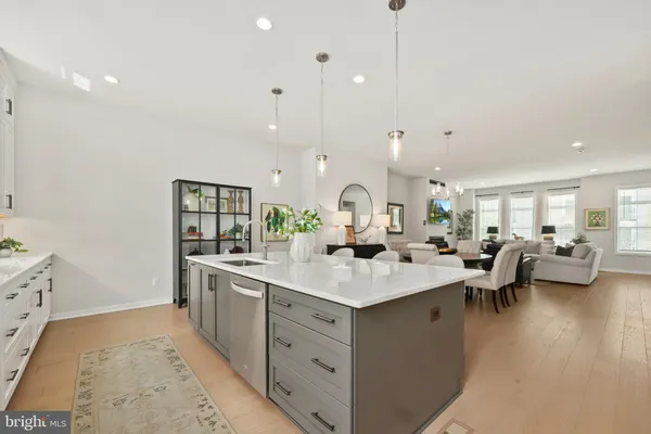 $989,900 | 43909 Evelyn Path Terrace, Ashburn, VA 20147