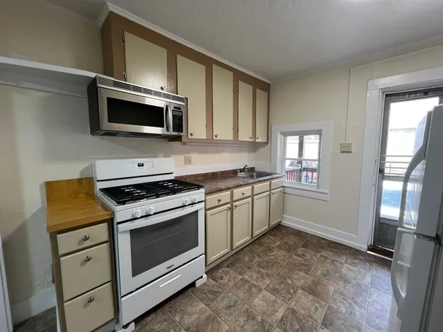 $1,350,000 | 36-48 South Main Street, Lebanon, NH 03784