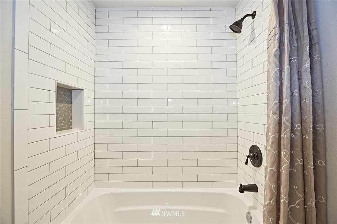 14220 Southeast 170th Street Renton, WA 98058 - Photo 16 of 25 Gallery Image 16