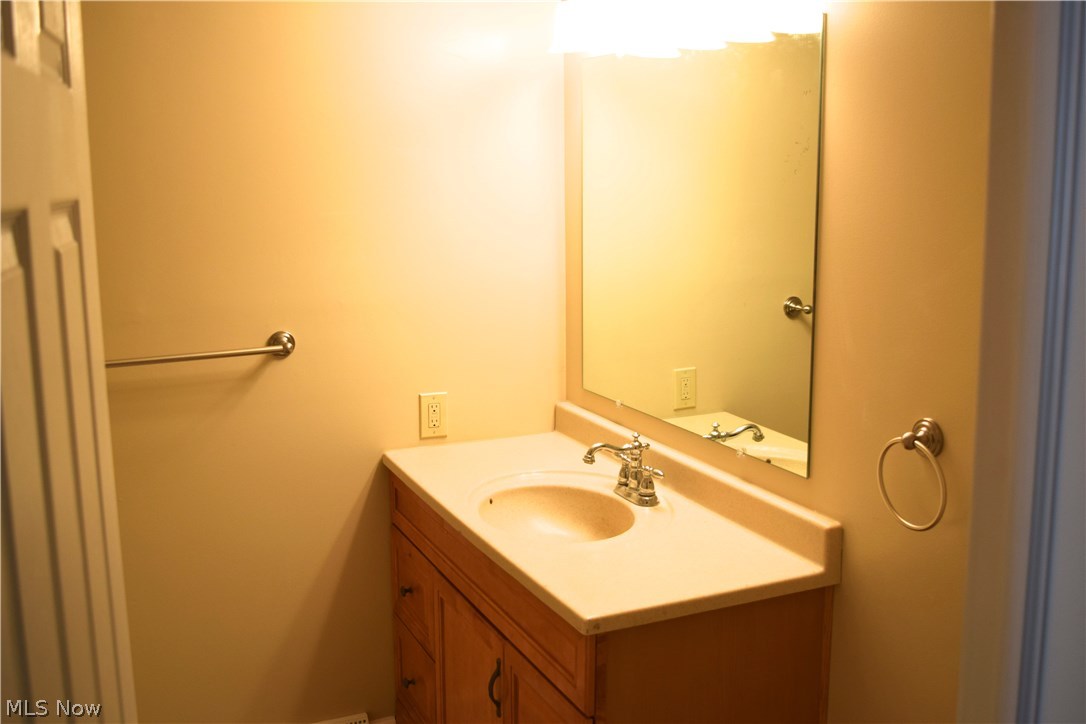 3927 Rangely Road Barberton, OH 44203 - Photo 25 of 29 Gallery Image 25