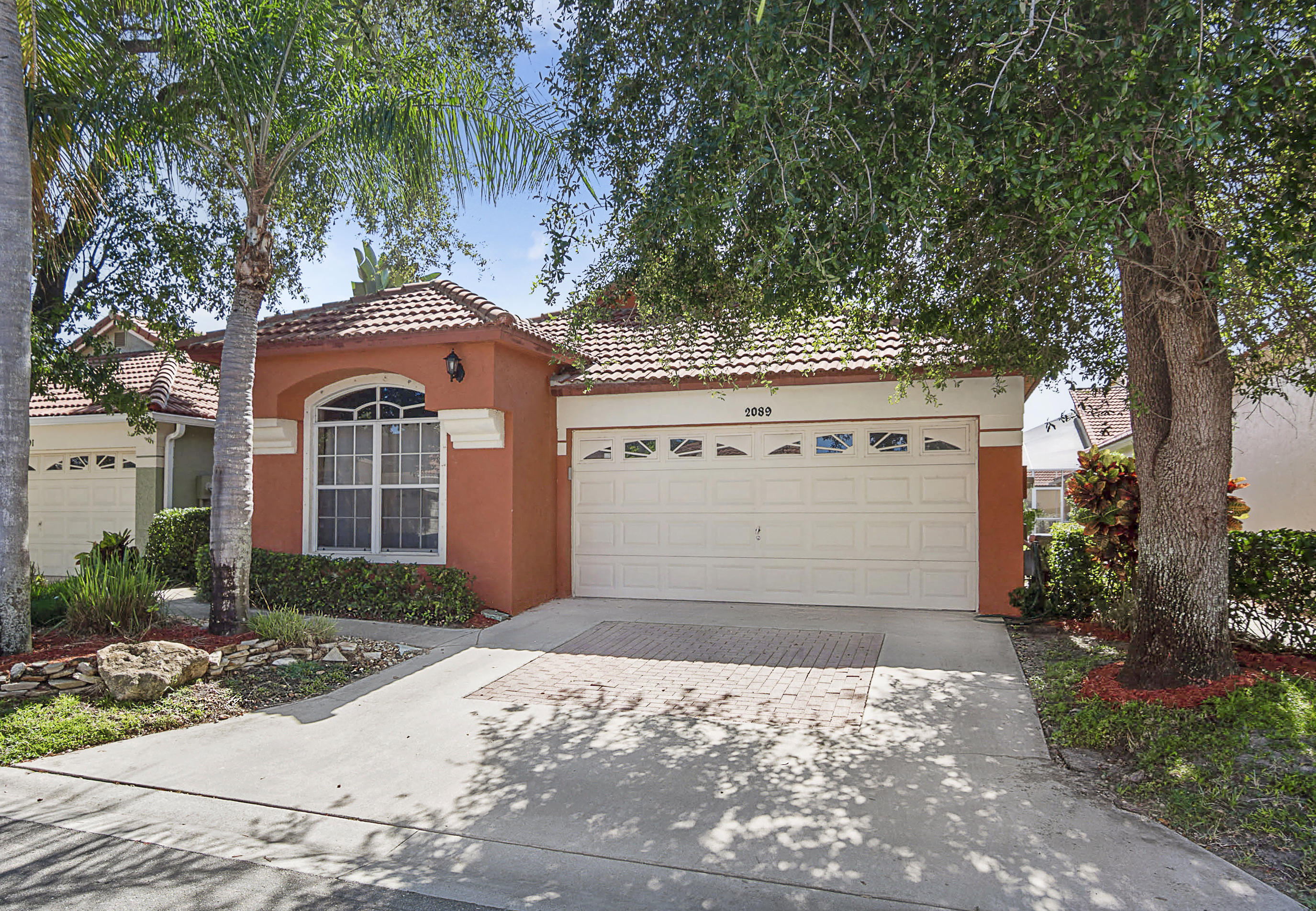 2089 Bonisle Circle Riviera Beach, FL 33418 - Photo 1 of 27 2089 Bonisle_001