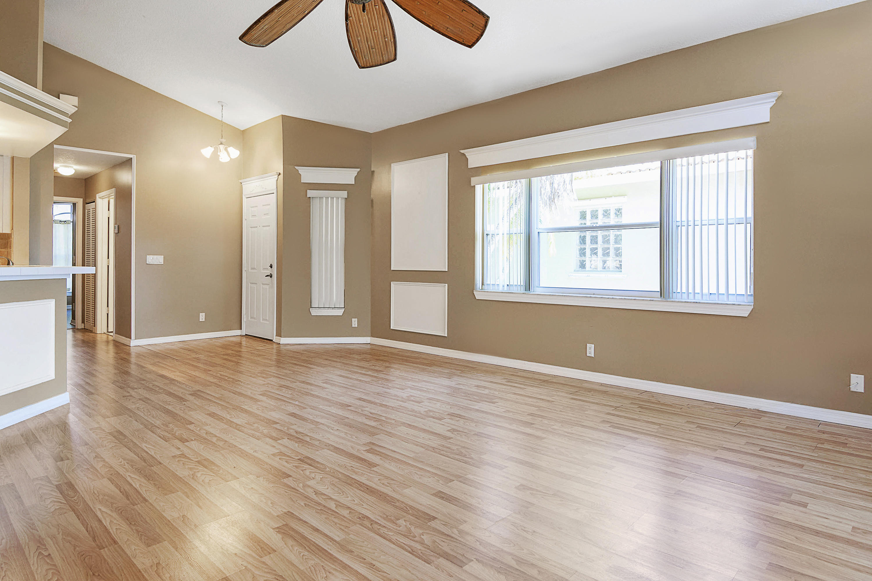 2089 Bonisle Circle Riviera Beach, FL 33418 - Photo 5 of 27 2089 Bonisle_005