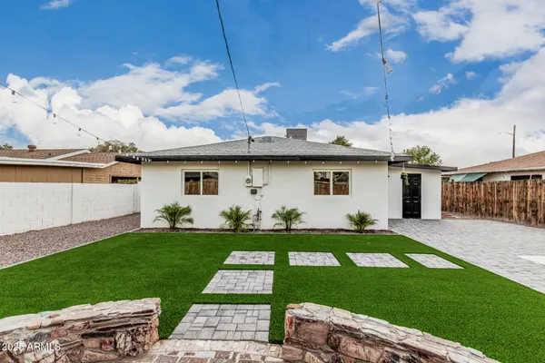 $769,900 | 3111 North 34th Street, Phoenix, AZ 85018