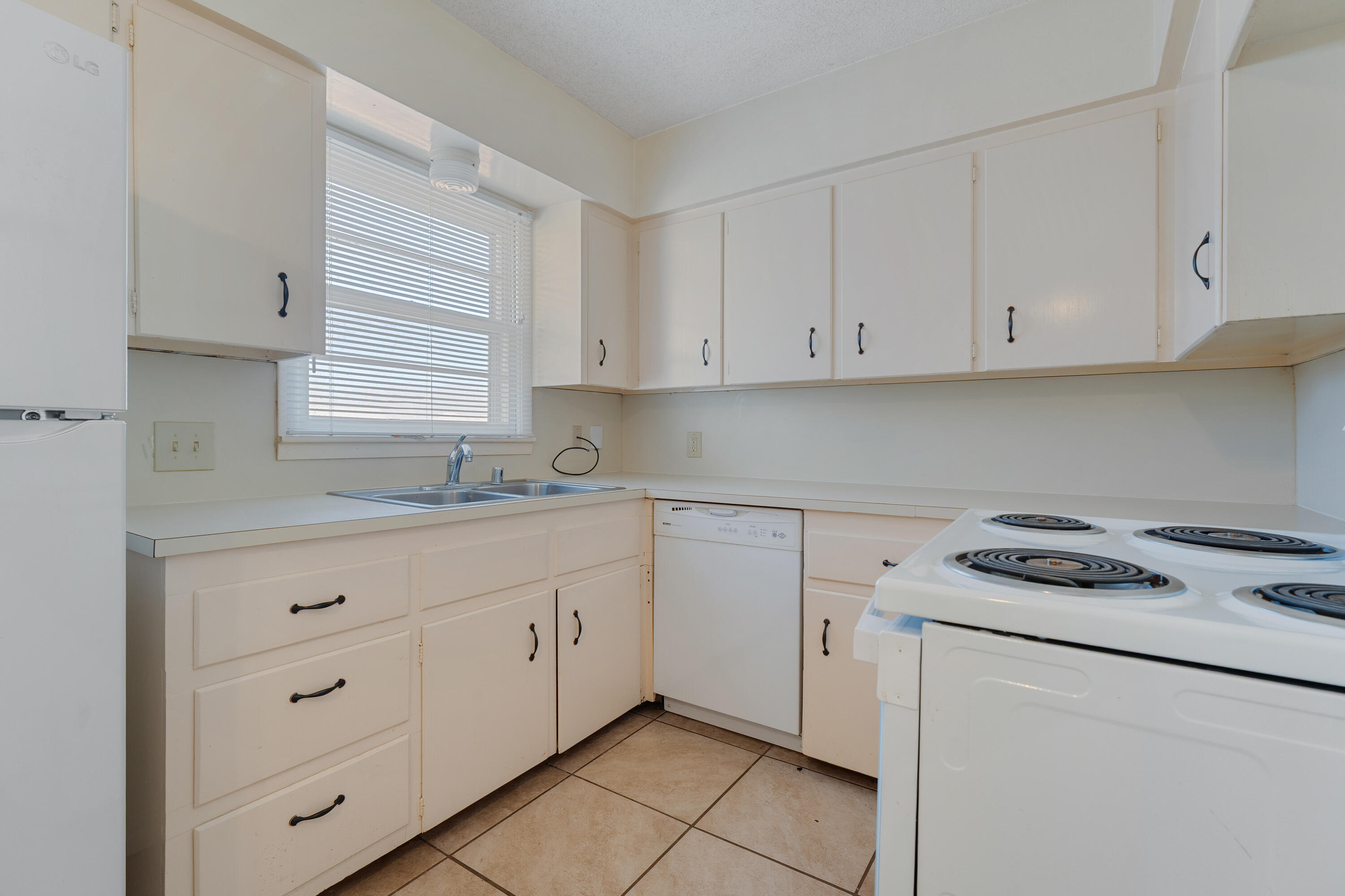 4422 47th Street Lubbock, TX 79414 - Photo 17 of 24 DSC05171