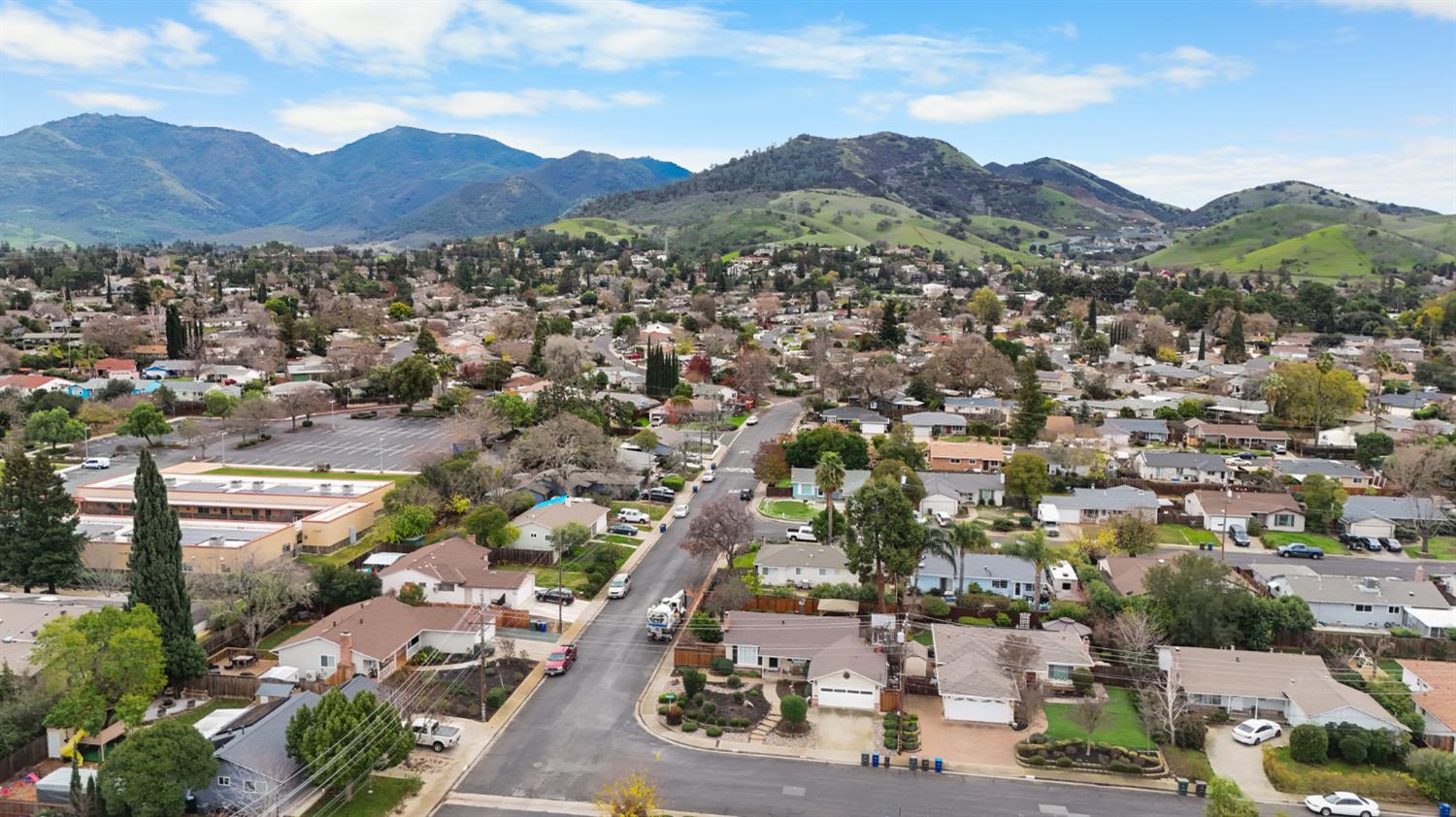 1493 Delaware Drive Concord, CA 94521 - Photo 3 of 37