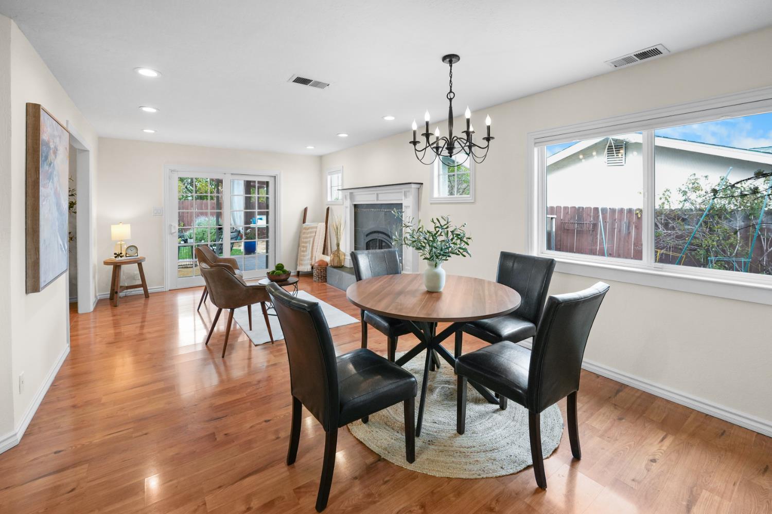 1493 Delaware Drive Concord, CA 94521 - Photo 10 of 37