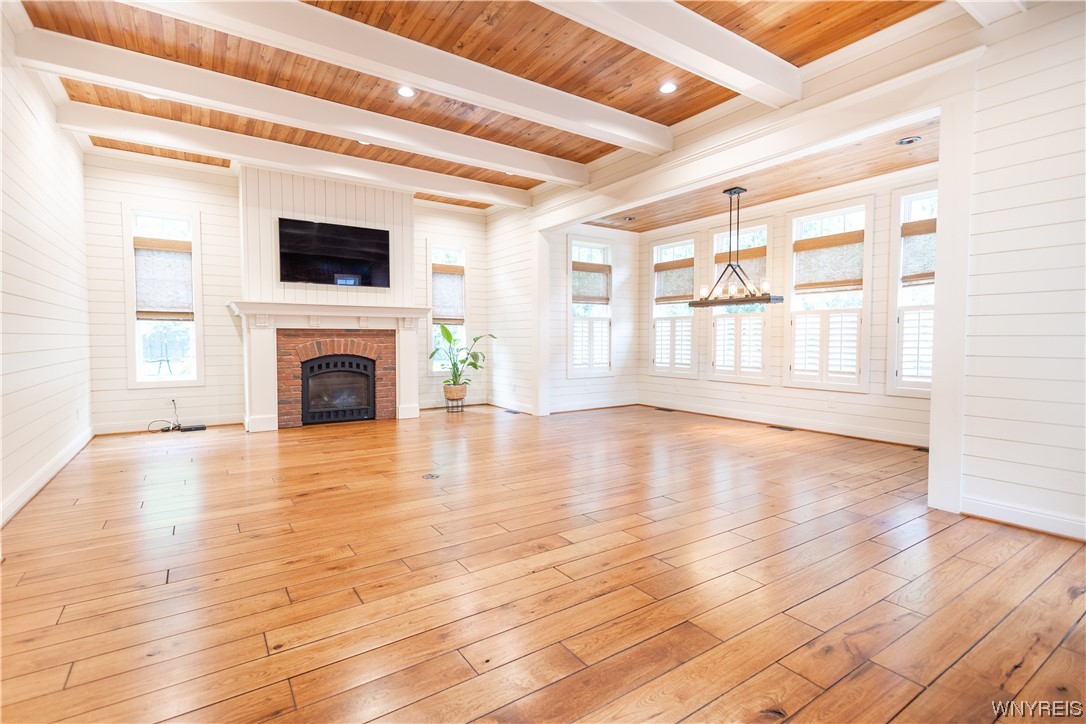 5004 Winding Lane Clarence, NY 14031 - Photo 18 of 50 Living Room