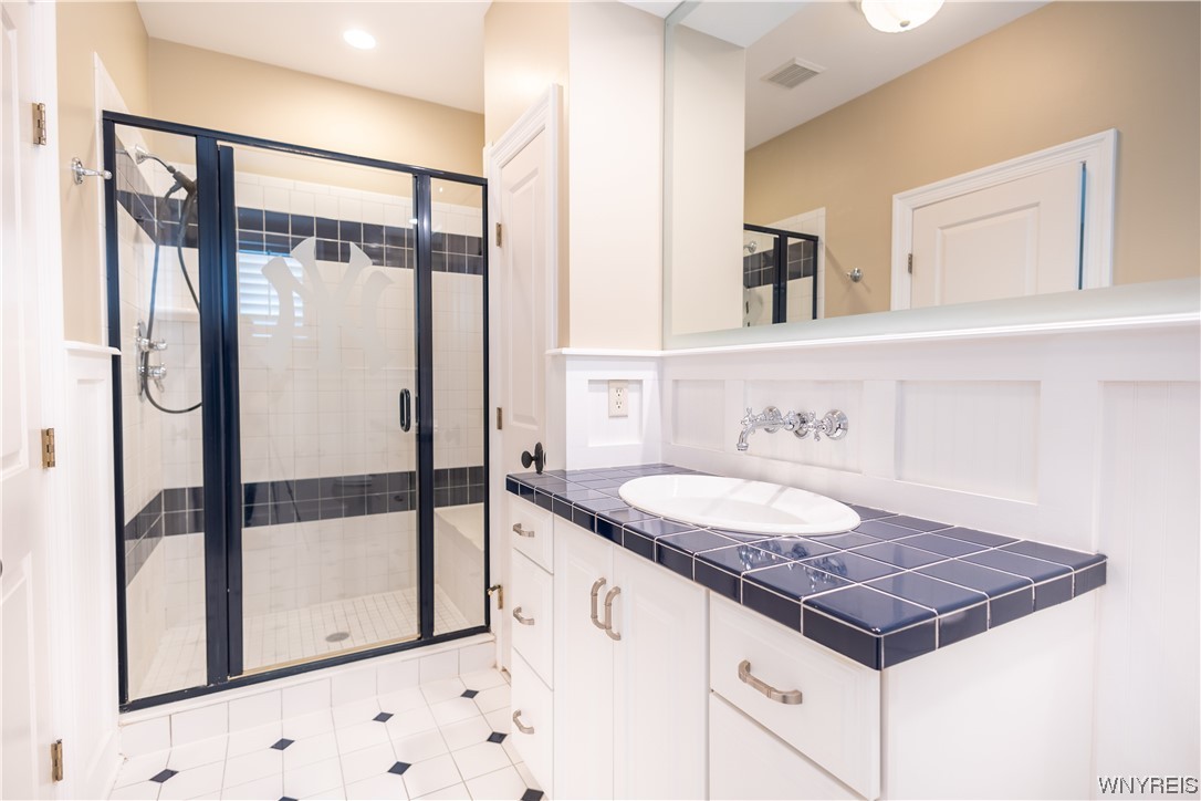 5004 Winding Lane Clarence, NY 14031 - Photo 22 of 50 Bathroom