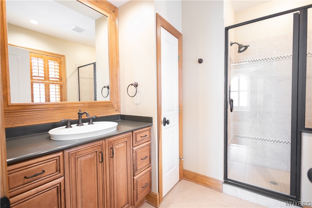 5004 Winding Lane Clarence, NY 14031 - Photo 24 of 50 Bathroom