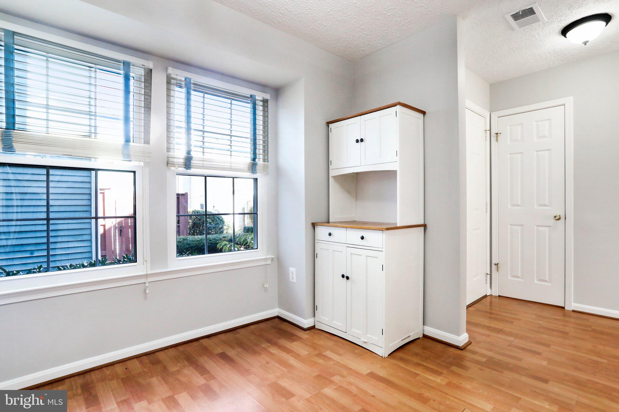 2944 McGee Way Olney, MD 20832 - Photo 4 of 30