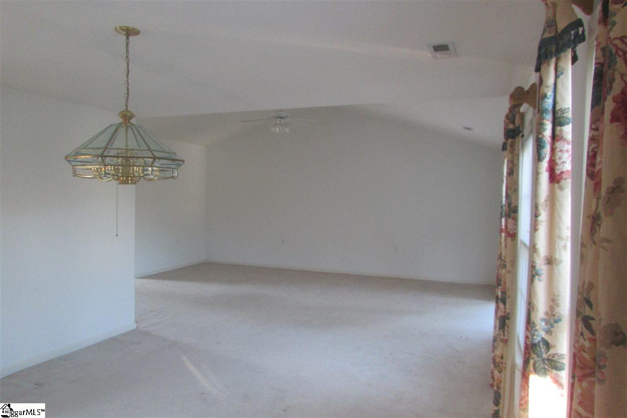 11 Stone Meadow Road Greenville, SC 29615 - Photo 4 of 36 Gallery Image 4