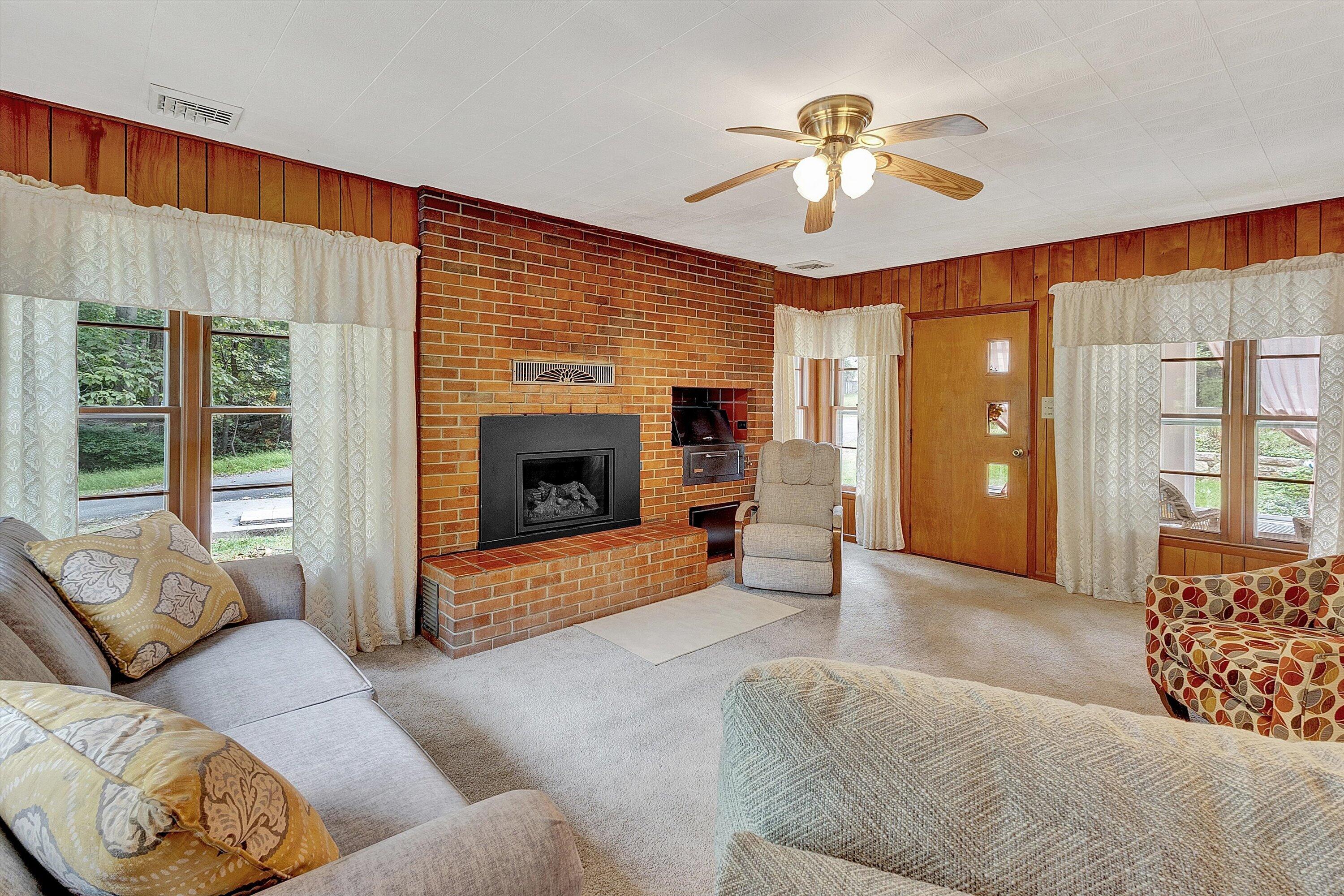 204 Boone Road Covington, VA 24426 - Photo 7 of 31 07-201A1499