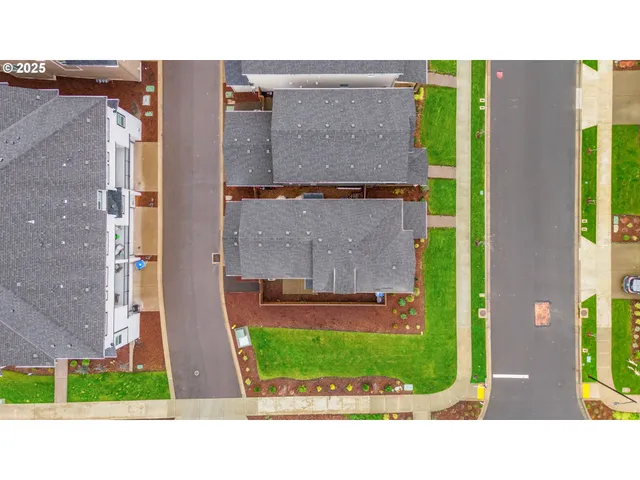 a picture of a city view