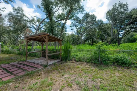 $325,000 | 6042 Hazelwood Drive, Zephyrhills, FL 33542
