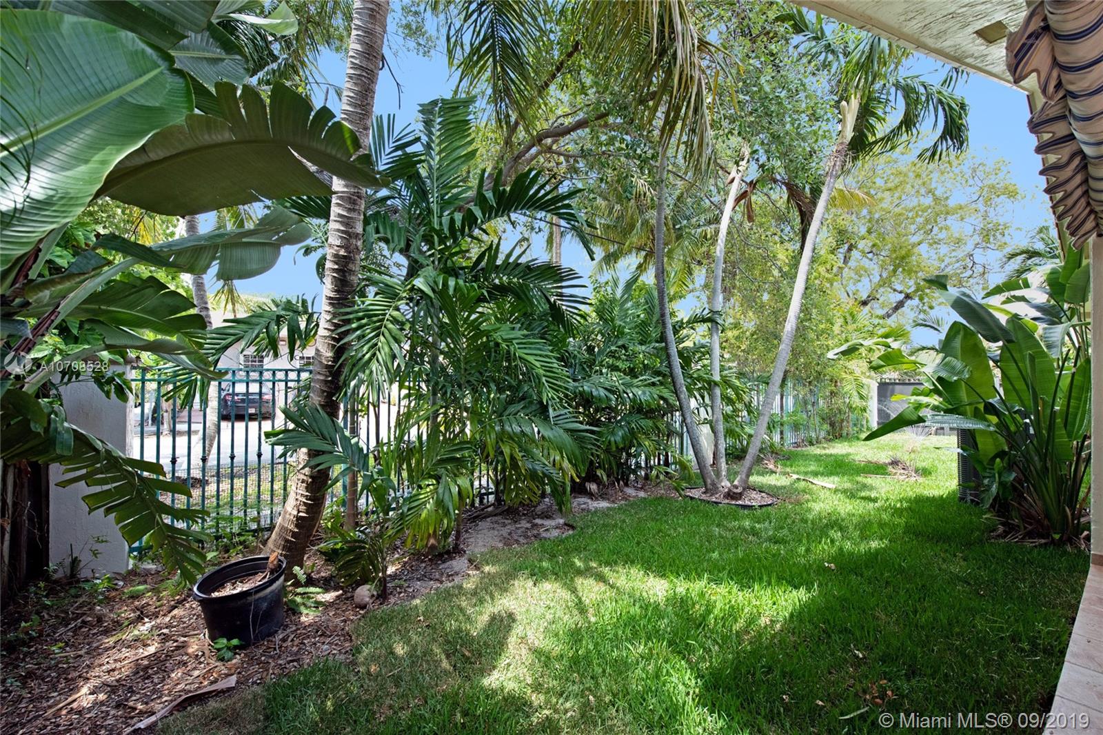 3540 Southwest 13th Street Miami, FL 33145 - Photo 20 of 27 side yard