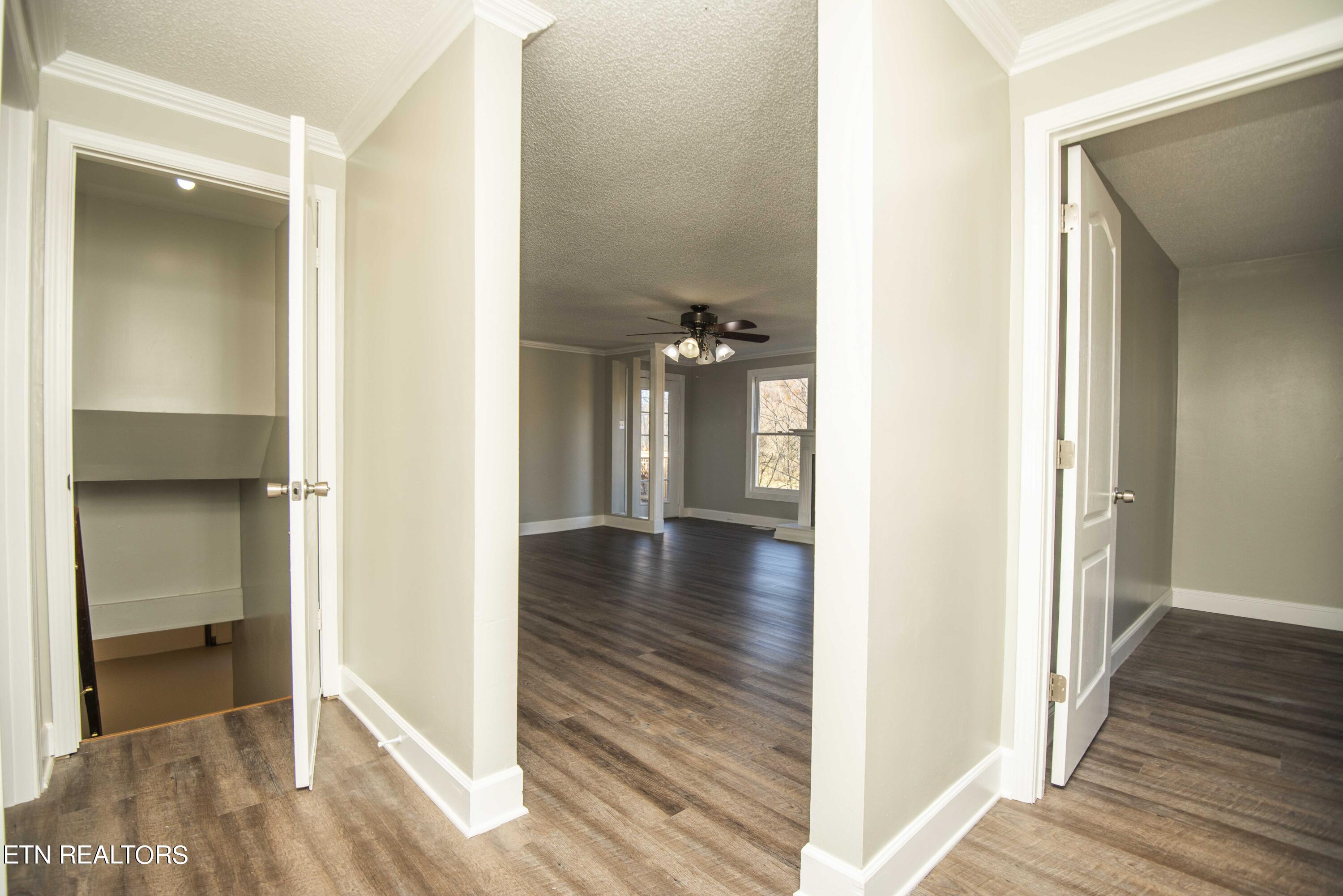 441 Johnson Road Maynardville, TN 37807 - Photo 26 of 45 hall_1