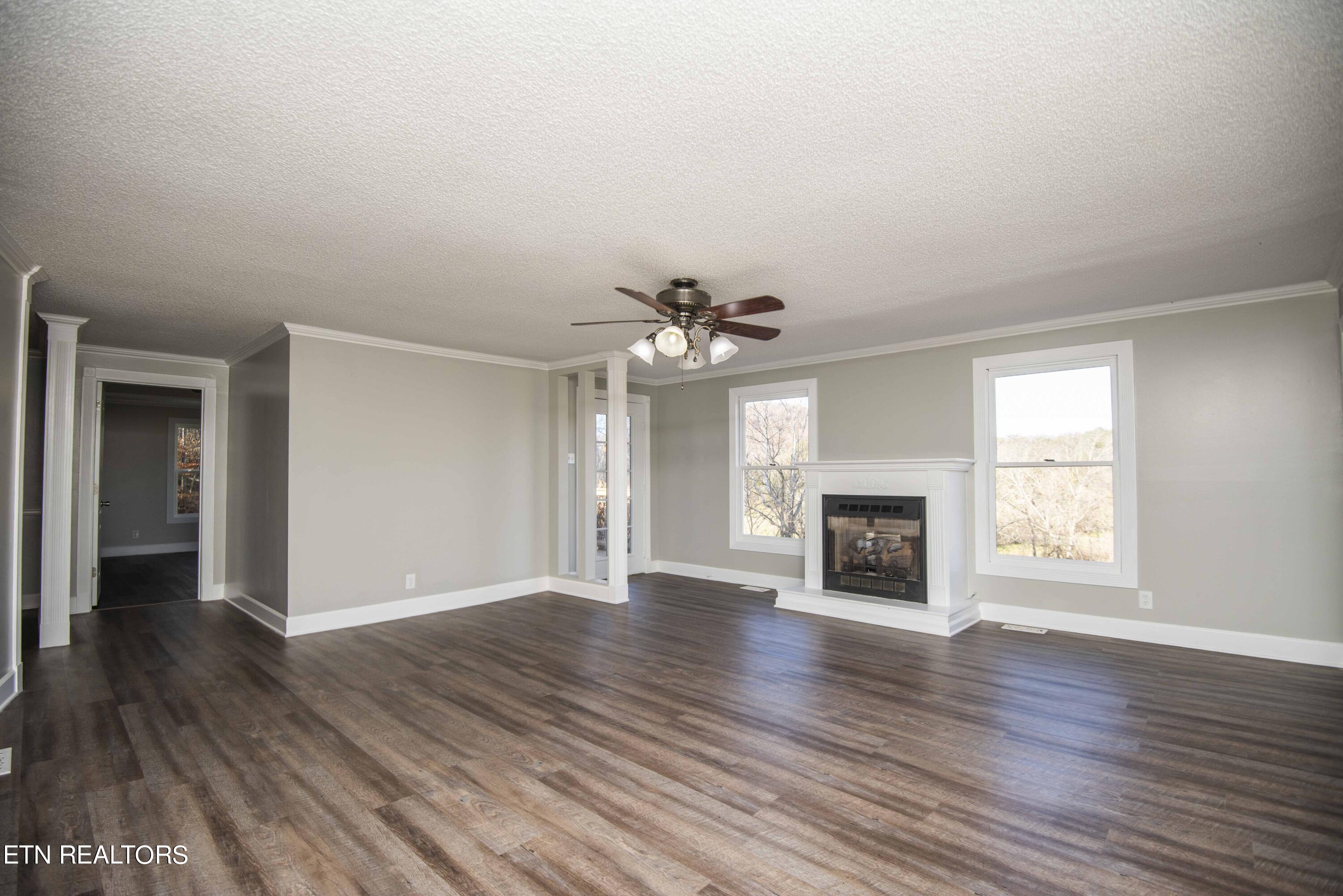 441 Johnson Road Maynardville, TN 37807 - Photo 7 of 45 living 2_1