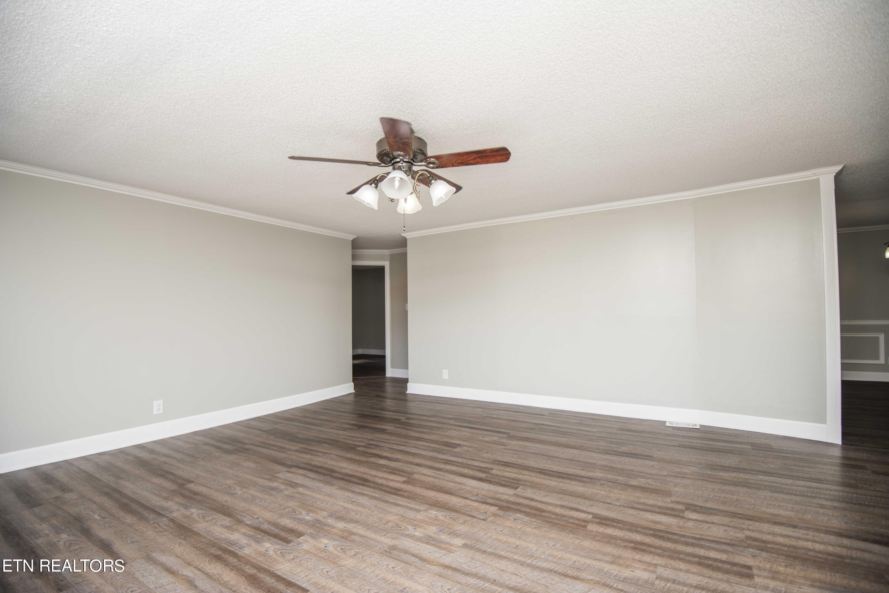 441 Johnson Road Maynardville, TN 37807 - Photo 8 of 45 living 1_1