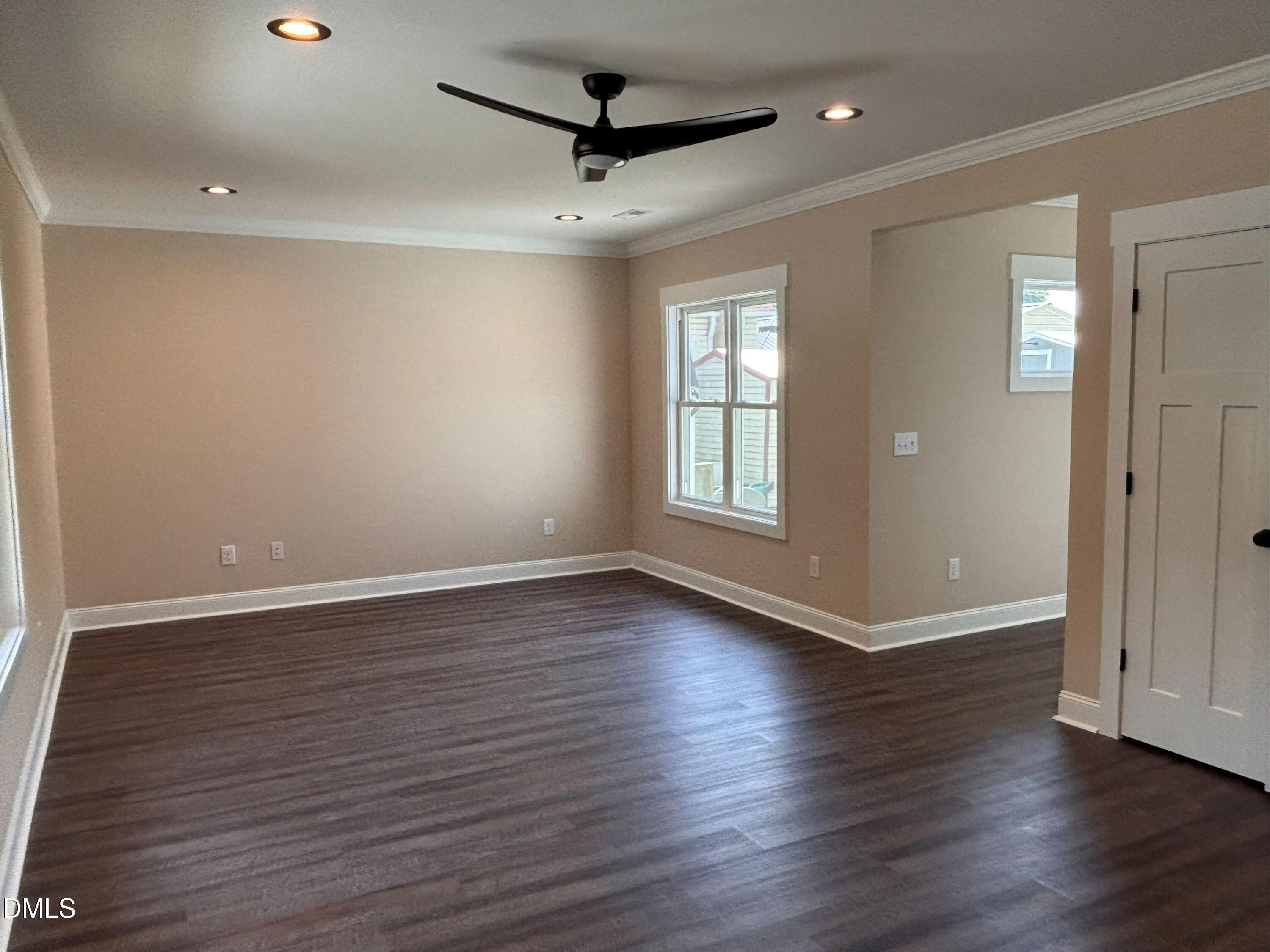 402 Poplar Street Graham, NC 27253 - Photo 4 of 29 4lr