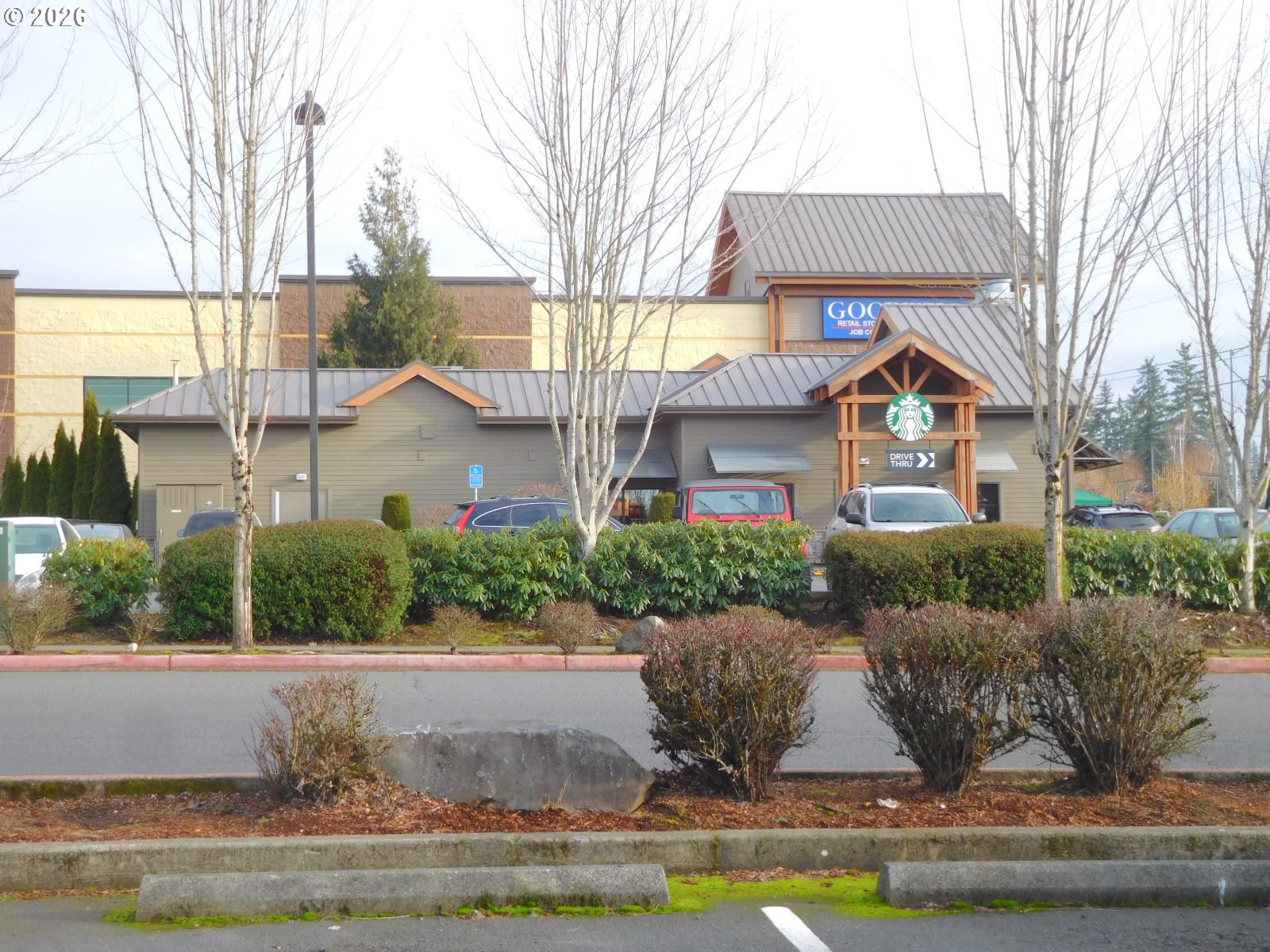 37115 Highway 26 Sandy, OR 97055 - Photo 6 of 6 a front view of a house with garden