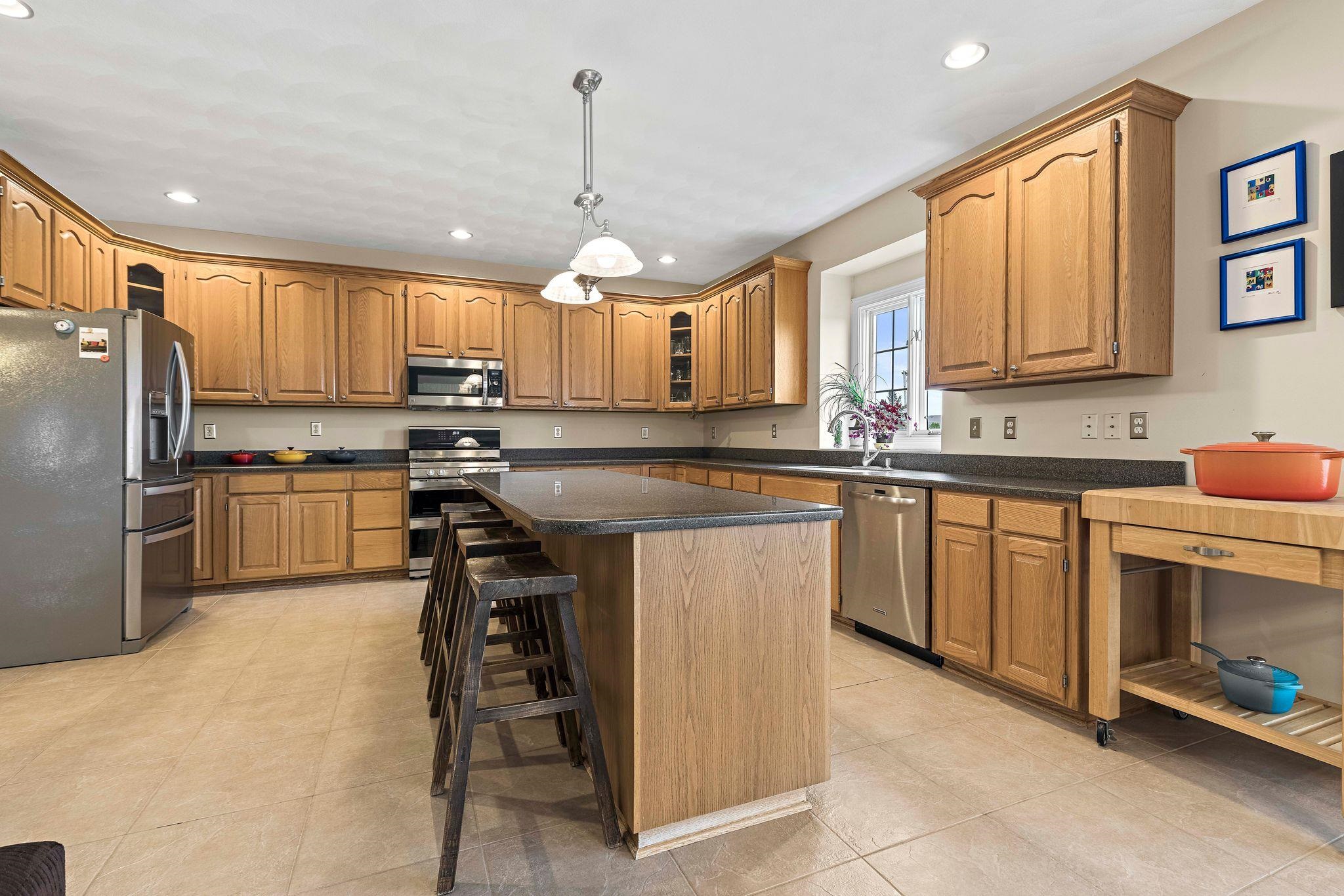 11552 Ridgecrest Drive Roscoe, IL 61073 - Photo 11 of 38 Gallery Image 11