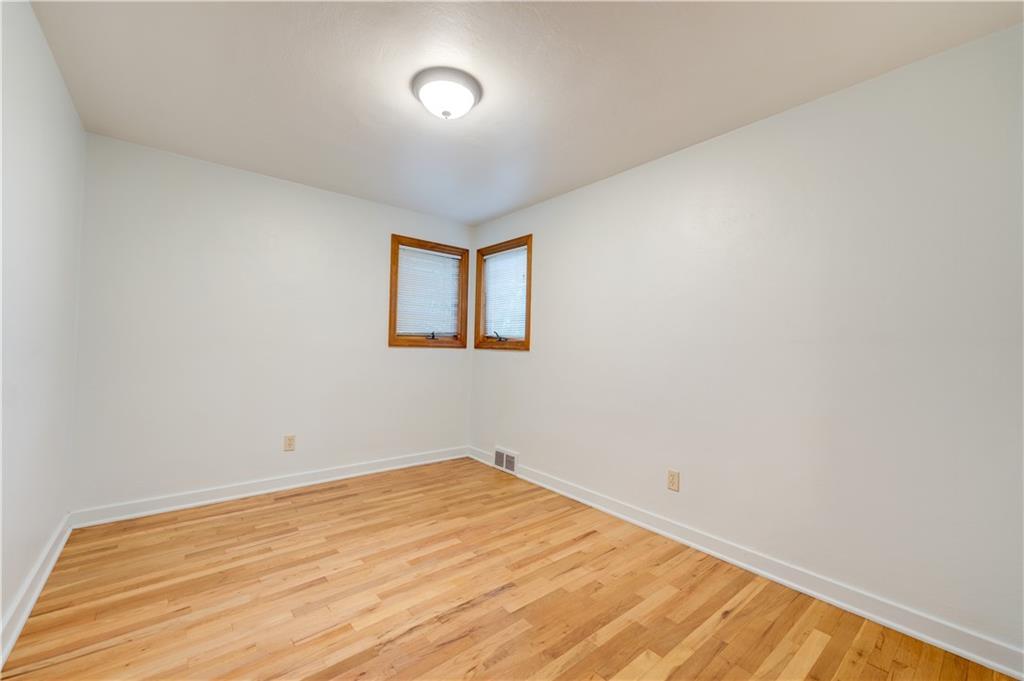 1044 Hastie Road Pittsburgh, PA 15234 - Photo 13 of 24 Gallery Image 13