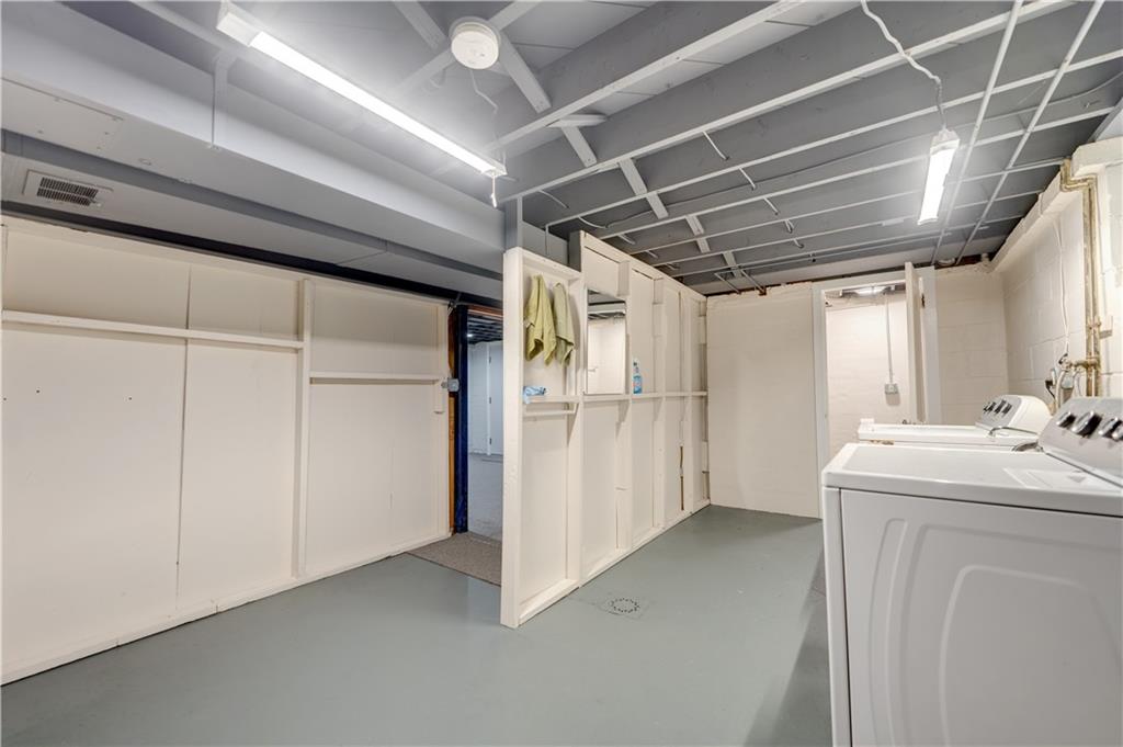 1044 Hastie Road Pittsburgh, PA 15234 - Photo 18 of 24 Gallery Image 18