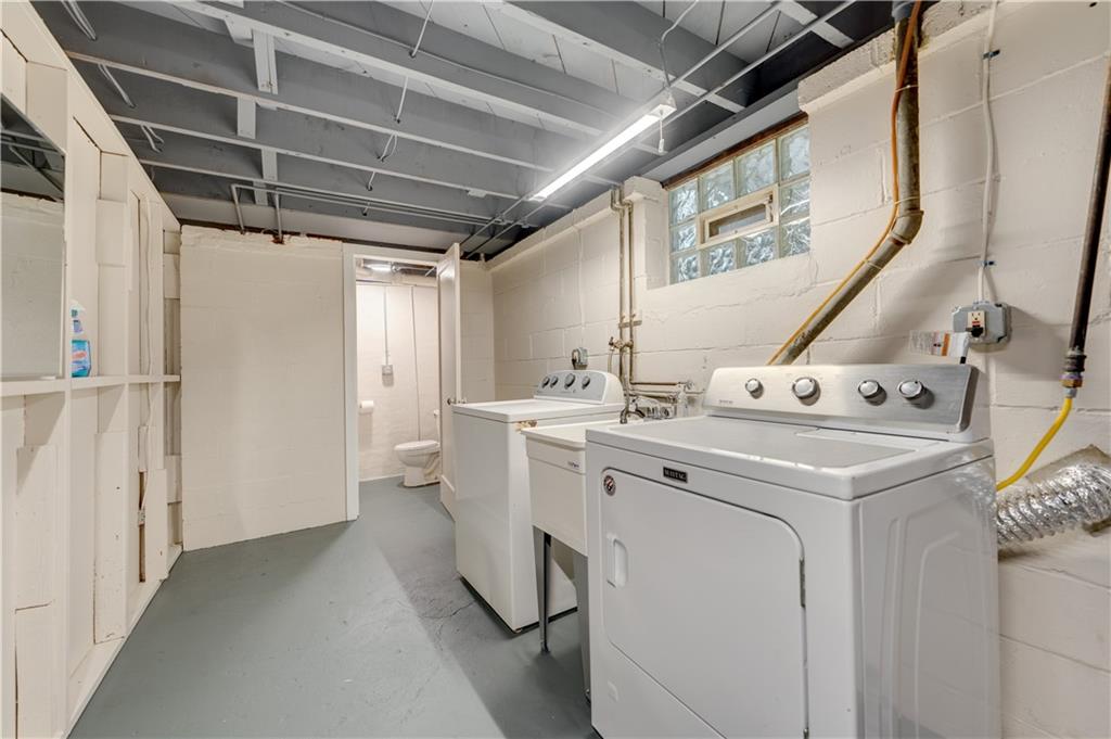 1044 Hastie Road Pittsburgh, PA 15234 - Photo 19 of 24 Gallery Image 19