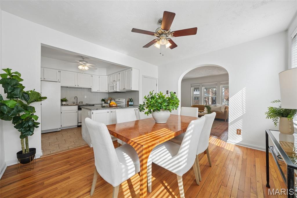 1121 Ralph Terrace St. Louis, MO 63117 - Photo 12 of 29