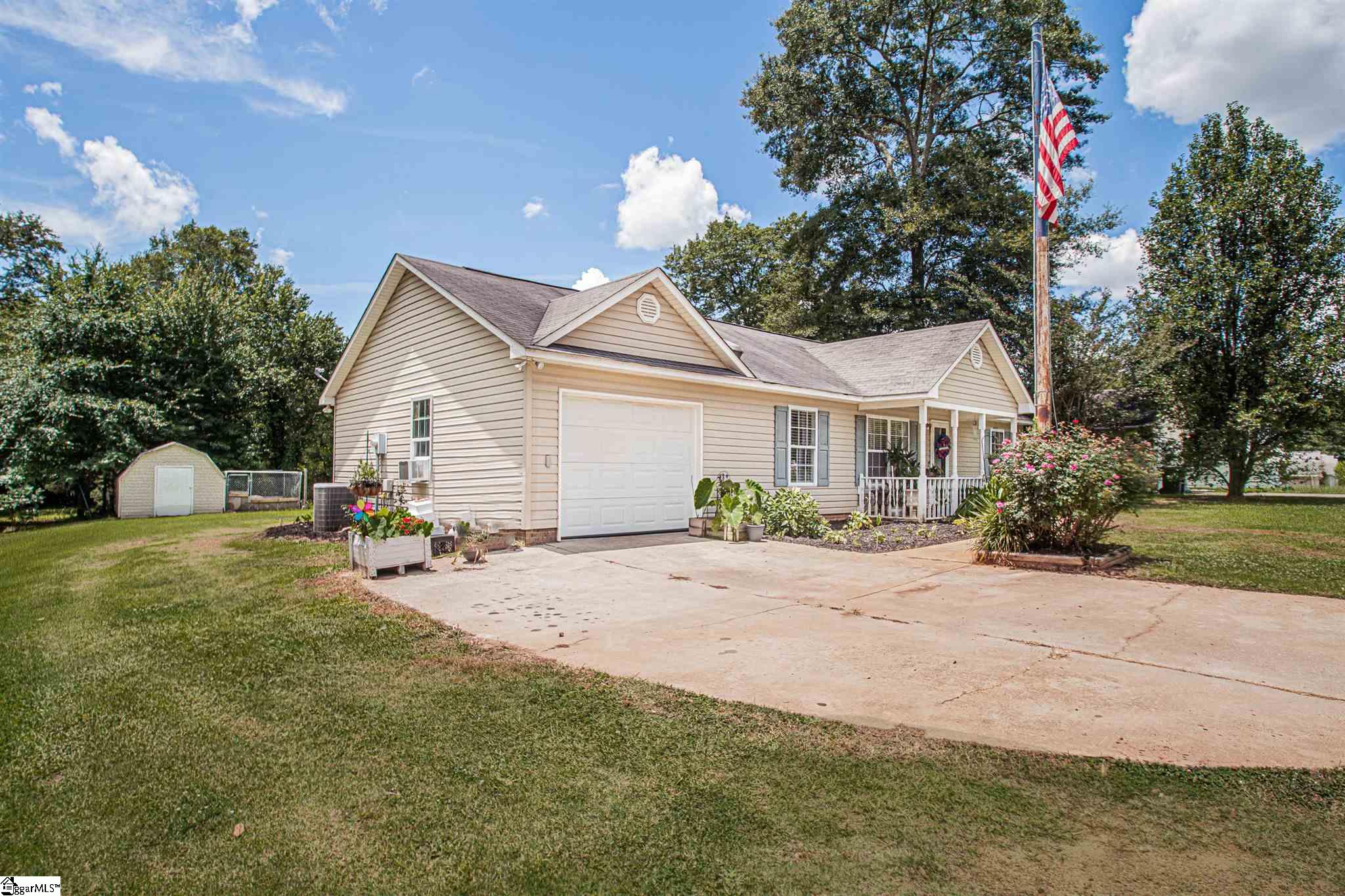 530 Fairmont Road Anderson, SC 29621 - Photo 3 of 36