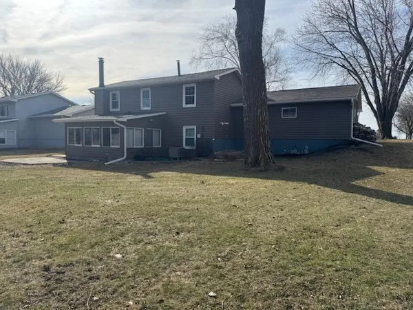 $239,000 | 103 East Interlaken Road, Fairmont, MN 56031