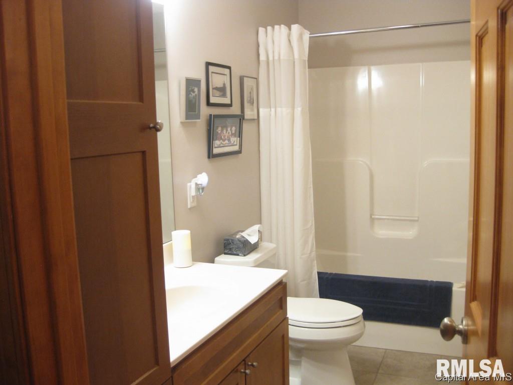 705 Heathrow Lane Rochester, IL 62563 - Photo 7 of 15