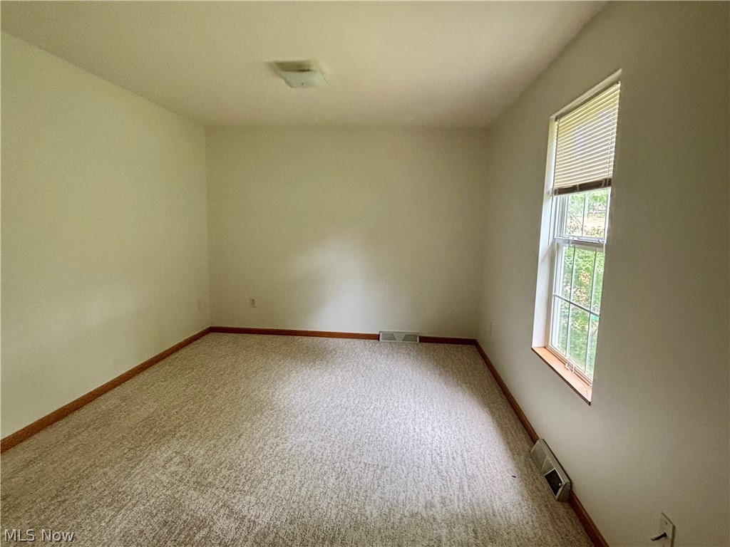 1437 Shaw Road, Unit B Niles, OH 44446 - Photo 18 of 32