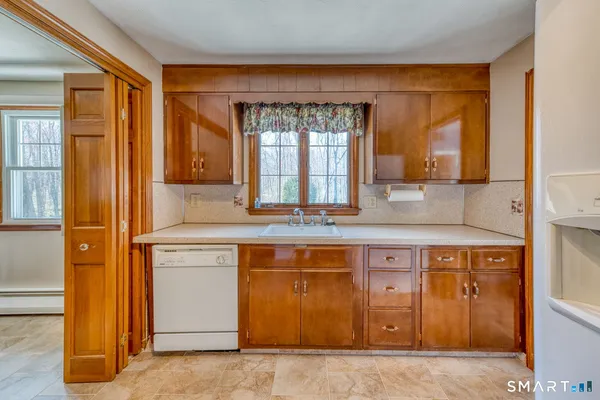 $450,000 | 28 Glenview Drive, Berlin, CT 06037