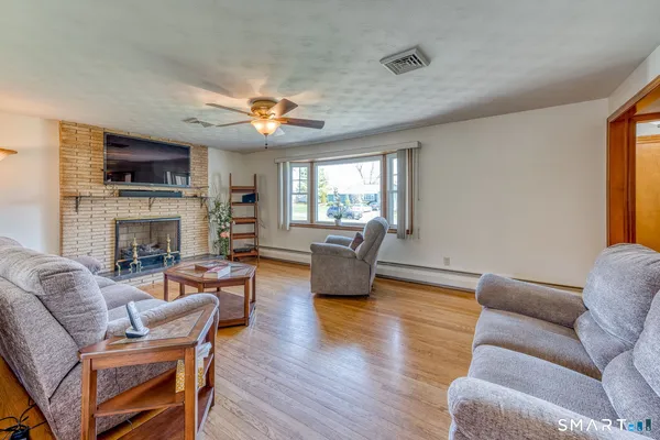 $450,000 | 28 Glenview Drive, Berlin, CT 06037