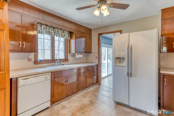 $450,000 | 28 Glenview Drive, Berlin, CT 06037