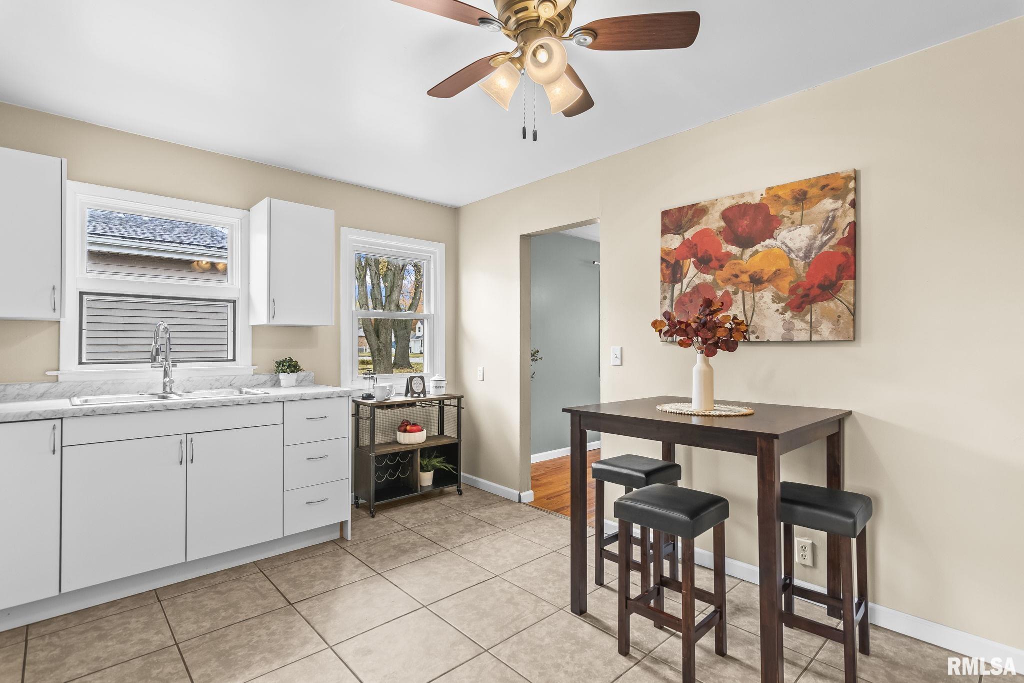 3163 Carman Avenue Springfield, IL 62703 - Photo 7 of 30