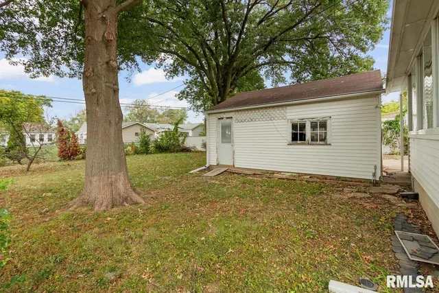 $1,600 | 5029 North Best Street, Peoria Heights, IL 61616