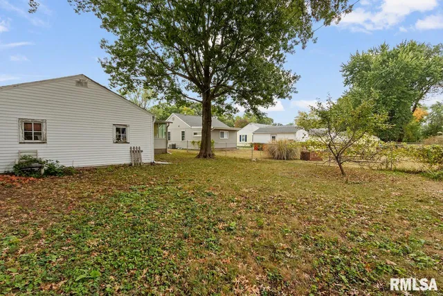 $1,600 | 5029 North Best Street, Peoria Heights, IL 61616