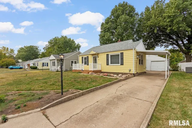 $1,600 | 5029 North Best Street, Peoria Heights, IL 61616