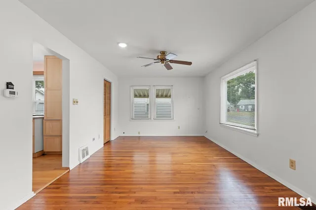 $1,600 | 5029 North Best Street, Peoria Heights, IL 61616