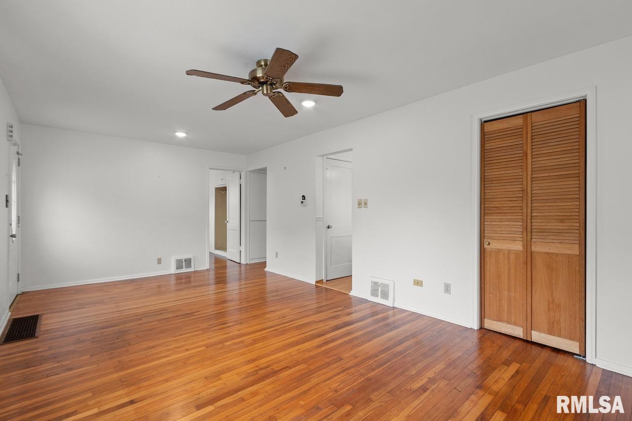 5029 North Best Street Peoria Heights, IL 61616 - Photo 10 of 31